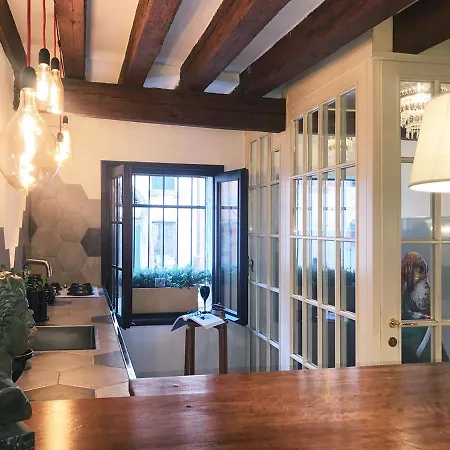 Apartment Casa Furlani Ai Dalmati - Your On The Canal Venice