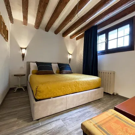 Casa Furlani Ai Dalmati - Your On The Canal Apartment *