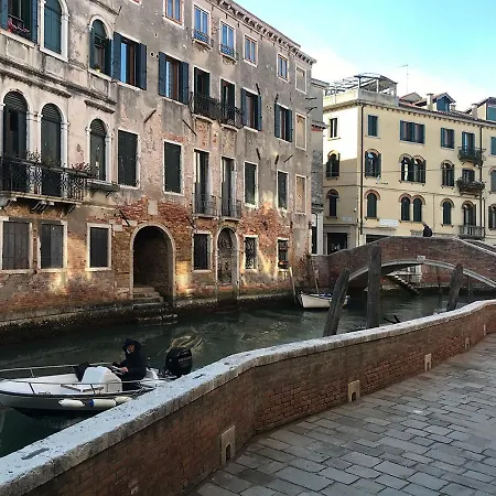 Casa Furlani Ai Dalmati - Your On The Canal Venezia