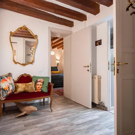 Appartamento Casa Furlani Ai Dalmati - Your On The Canal Venezia